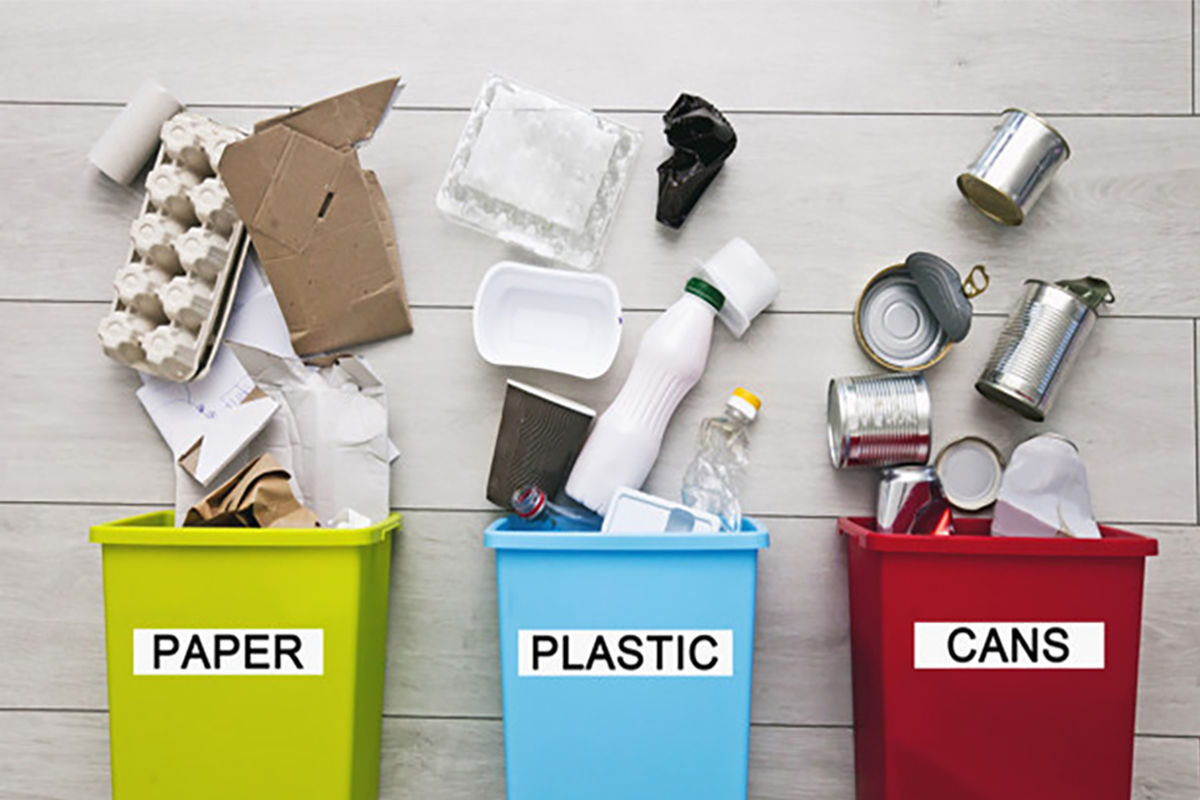 ترفند حرفه‌ای برای جمع‌آوری زباله‌ها از روی زمین