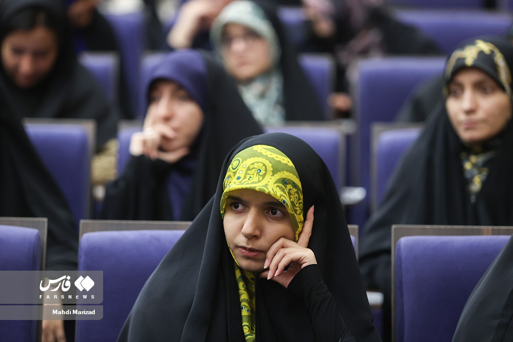 حواشی جلسه پرسش و پاسخ دانشجویان با سخنگوی دولت