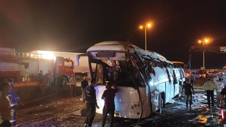 واژگونی اتوبوس با ۳ کشته و ۱۷ مجروح در قزوین  