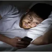 شبکه‌های اجتماعی خواب طبیعی را ساعت‌ها به تاخیر می‌اندازند