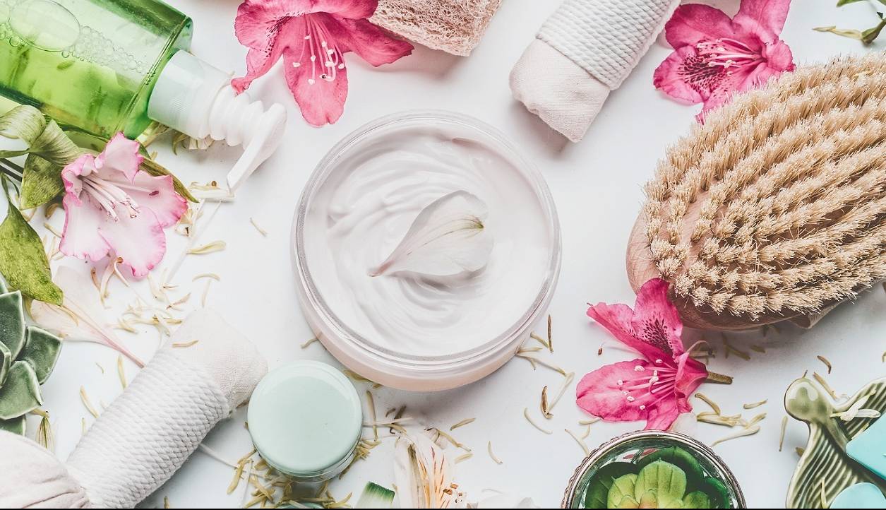 روغن نارگیل برای پوست صورت آسیبزا است