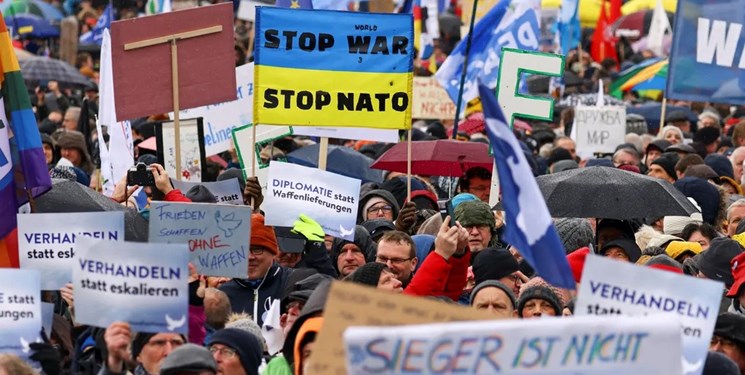 اعتراض شهروندان آلمانی به حمایت تسلیحاتی از جنگ اوکراین
