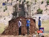 مقاومت کشاورز فلسطینی در مقابل لودر اسرائیلی 