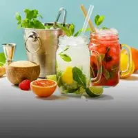 ۶ خوراکی و نوشیدنی که باعث کم آبی بدن در تابستان می‌شوند