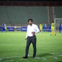 این سرمربی دلش نمی‌آید تیم قهرمان را رها کند!