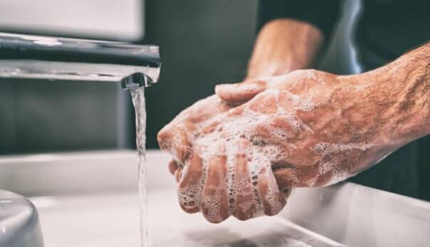 نیمی از مردم دست هایشان را با صابون نمی شویند