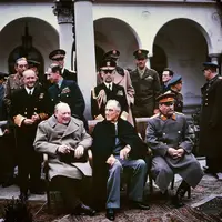 برای اولین بار منتشر شد؛ پشت صحنه عکس معروف چرچیل، روزولت و استالین در تهران