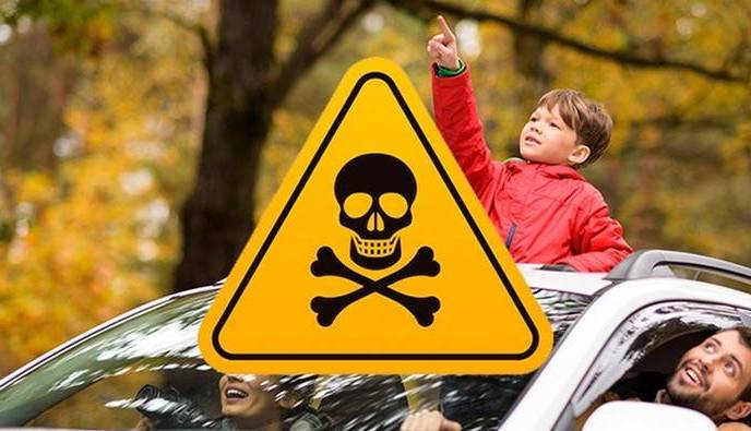 پلیس راهور: والدین مانع از ایستادن کودکانشان در سانروف خودرو شوند
