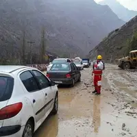 پلیس راه: جاده چالوس به علت طغیان سیلاب مسدود است