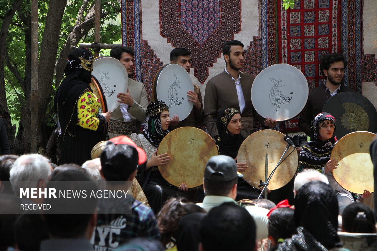 جشنواره گلاب‌گیری در کردستان