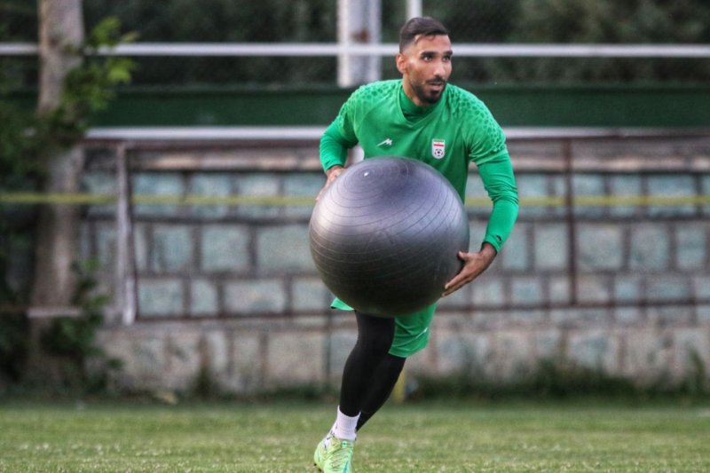 سنگربان استقلال از تیم امید خط خورد