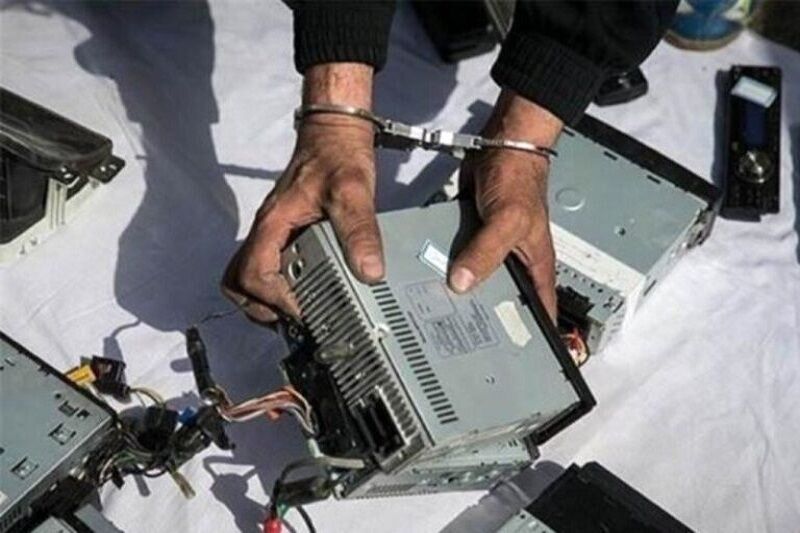 کشف ۲۰ فقره سرقت قطعات خودرو در سنندج