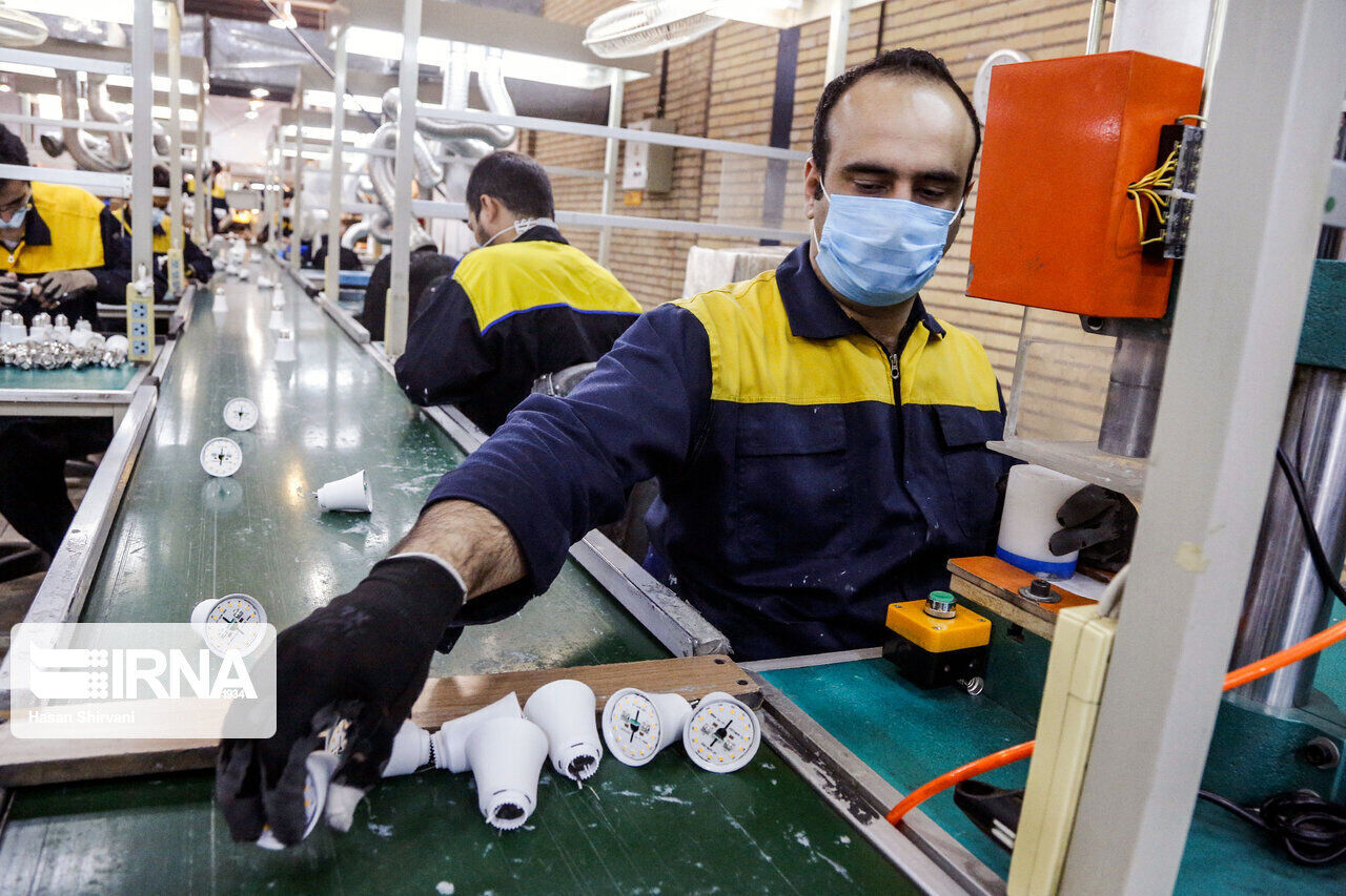 مددجویان کمیته امداد در شهرک‌های صنعتی بوشهر به‌کار گرفته می‌شوند