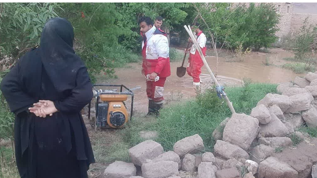 امدادرسانی هلال احمر به بیش از ۴۰۰ نفر در کرمان