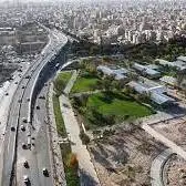 عکس/ فرش‌هایی که روی پل روگذر راه‌آهن تبریز خشک می‌شوند؟