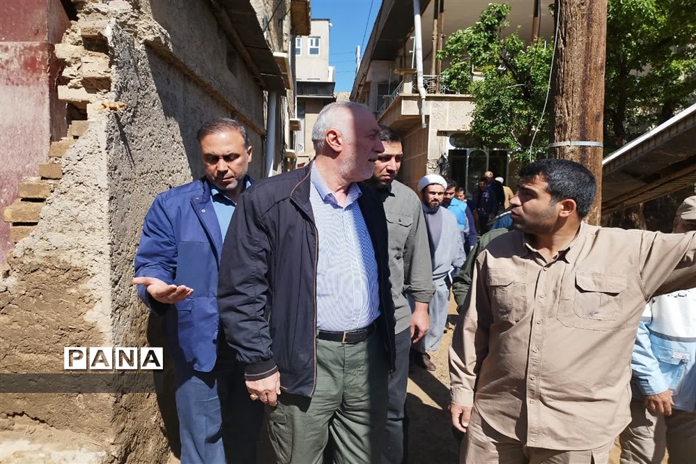حضور میدانی استاندار تهران در نواحی سیل زده فیروزکوه 