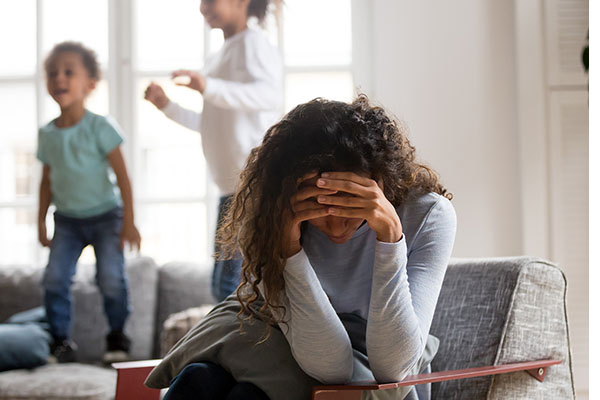 بچه‌ام عاشق بازی ‌کردن است، اما من حوصله ندارم