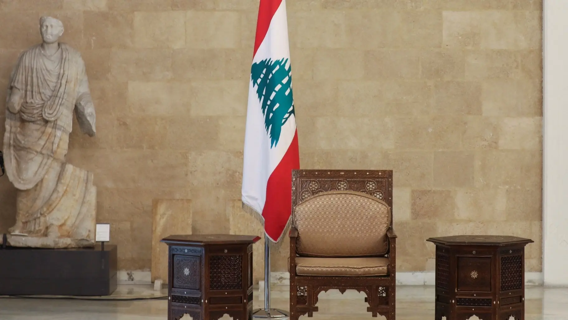 لبنان همچنان در بن بست