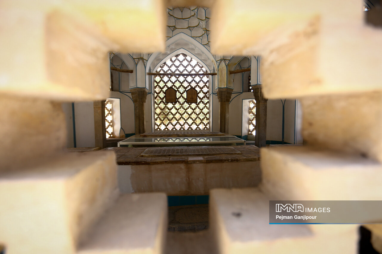 “تخت فولاد”؛ شکوهمندترین مزار جهان تشیع پس از وادی السلام