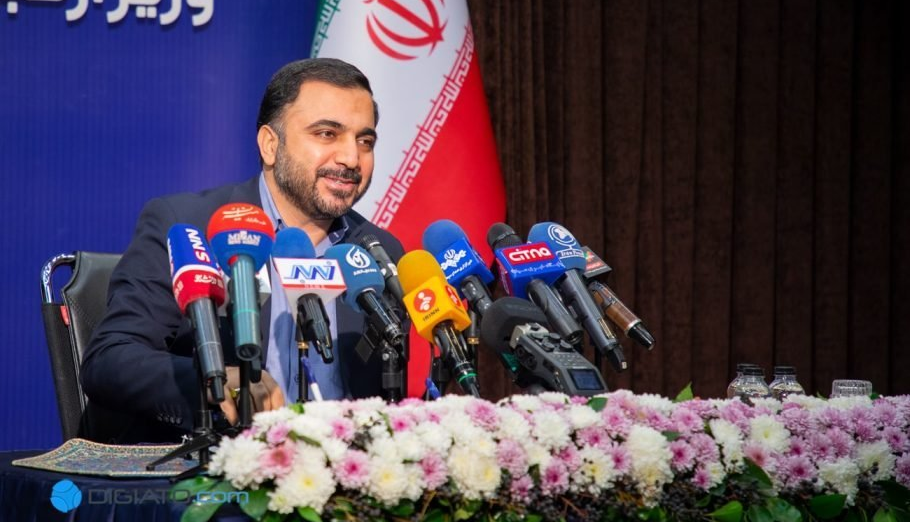 وزیر ارتباطات: موبایل‌های ایرانی فعلاً از سیستم‌عامل اندروید استفاده خواهند کرد