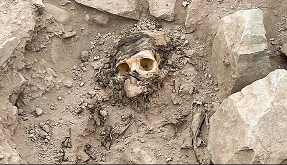 کشف یک مومیایی ۳۰۰۰ ساله در پرو، آن هم از زیر خروارها زباله