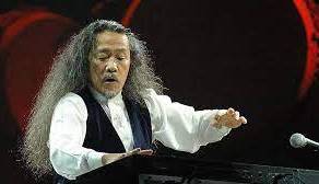 اجرای قطعه آرامش بخش «آب» توسط کیتارو