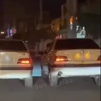 ویدئو/ قلیان‌ کشیدن 2 راننده در حال حرکت وسط خیابان‌های قم