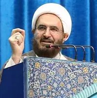 خطیب نماز جمعه تهران: هتک حرمت قرآن خاک پاشیدن به چهره خورشید است