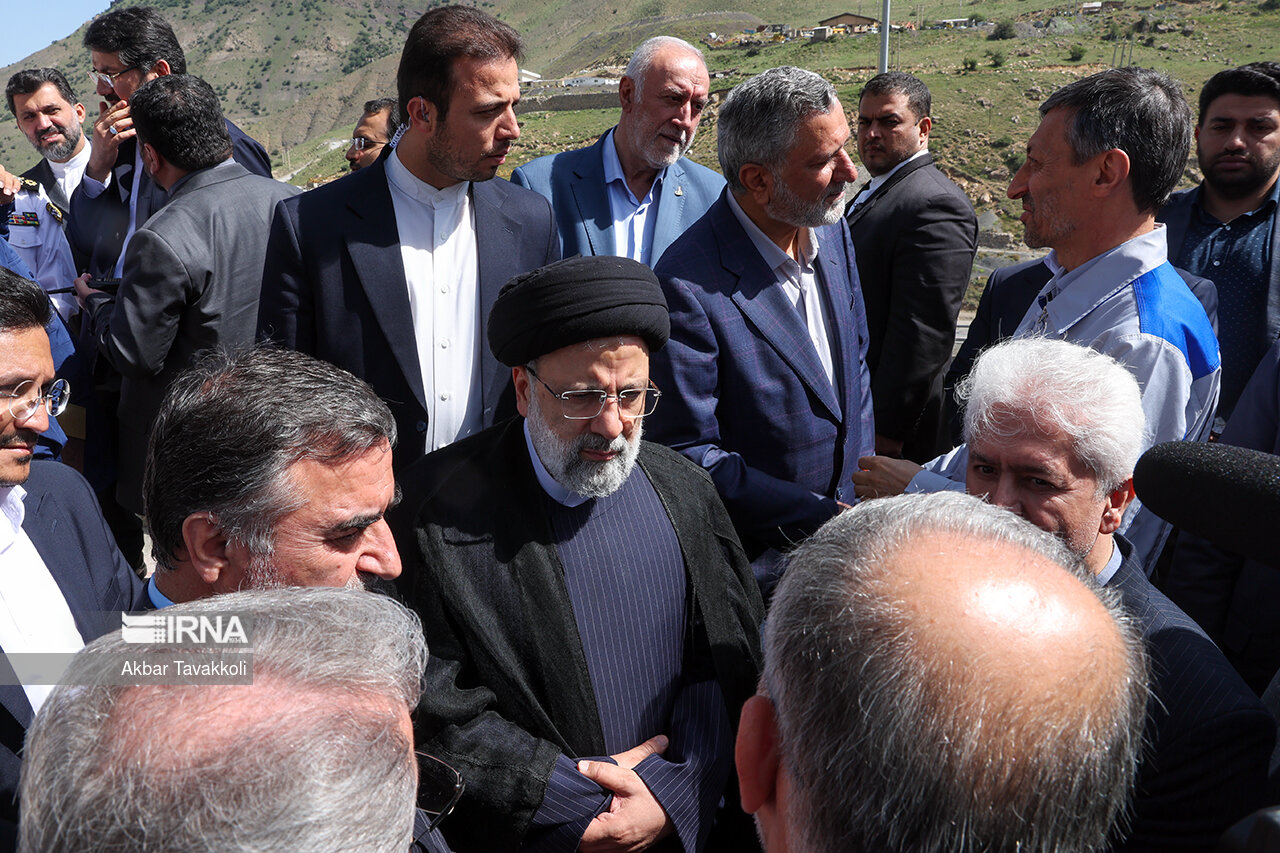 عکس/ افتتاح قطعه دوم آزاد راه تهران به شمال با حضور رئیس‌جمهور