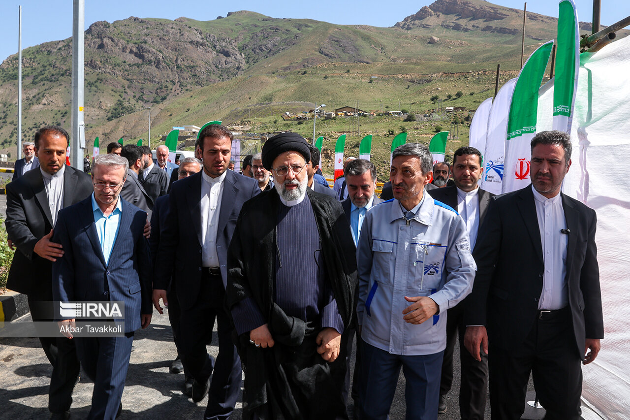 عکس/ افتتاح قطعه دوم آزاد راه تهران به شمال با حضور رئیس‌جمهور