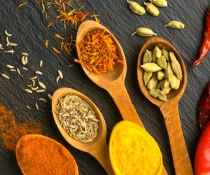 شمالی ها تو فسنجون ادویه چی میریزن که خوشمزه میشه؟