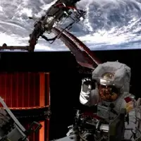 اولین پیاده‌روی فضایی ماموریت «شنژو ۱۶» انجام شد