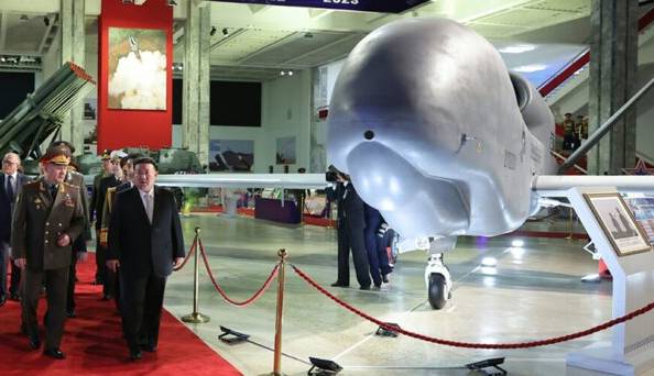 کره شمالی از پهپادهای پیشرفته جاسوسی و جنگی جدید خود رونمایی کرد