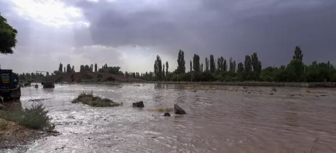 احتمال آبگرفتگی معابر و طغیان رودخانه‌های فصلی در جنوب کشور