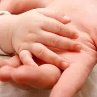 توصیه های وزارت بهداشت برای پیشگیری از گرمازدگی در کودکان زیر پنج سال