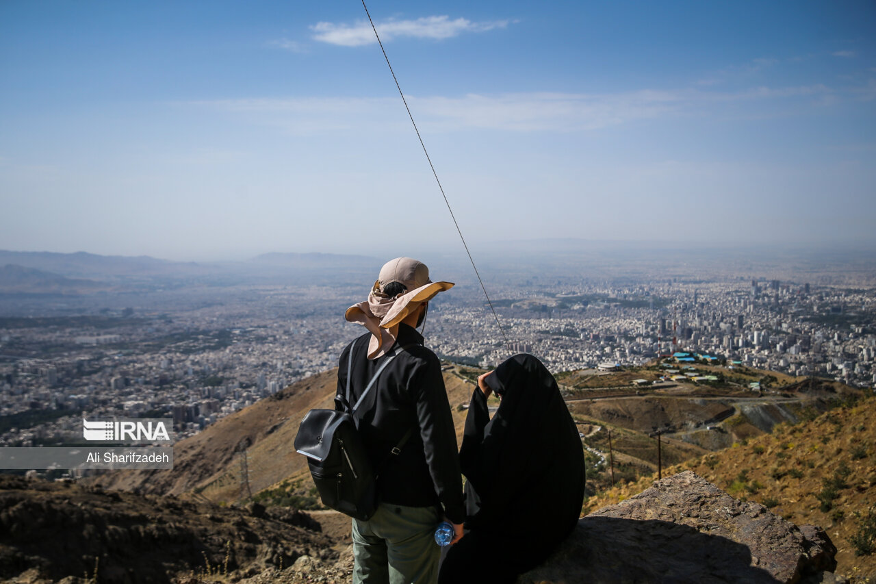 عکس/ عزاداری در دل کوه