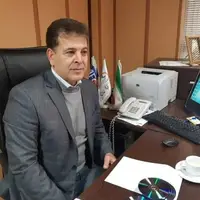 درودگر زیر سرم بازی را تماشا کرد