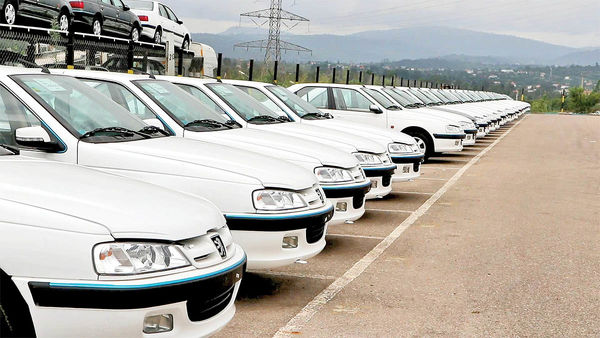 تاکید شورای رقابت به عدم تأثیر نوع ارز واردات قطعات بر قیمت خودرو