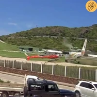 تصادف عجیب هواپیما با هلیکوپتر