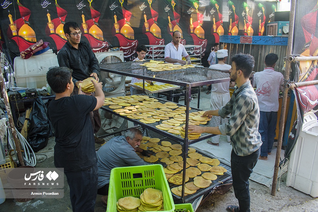 پذیرایی از «زائران اربعین» در مرز مهران