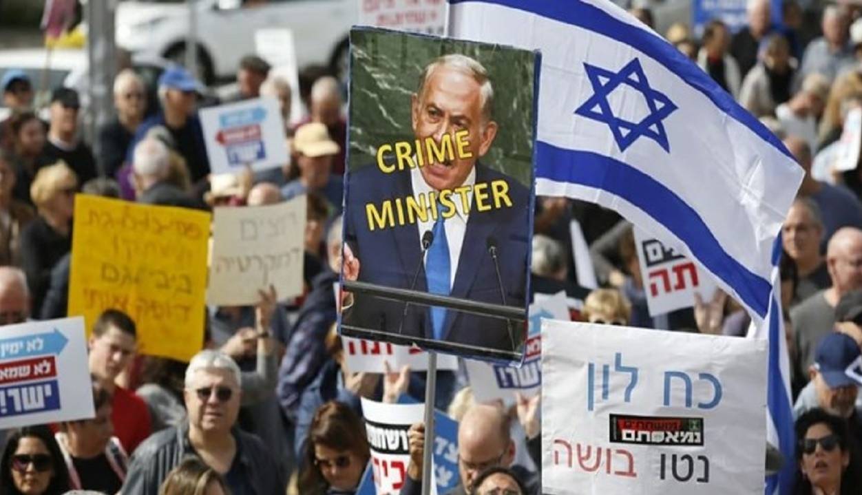 مخالفان نتانیاهو او را به ادامه اعتراضات در قبرس تهدید کردند