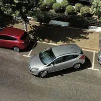 عاقبتِ پارک کردنِ خودرو در وسط جاده