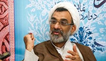 دبیر شورای انقلاب فرهنگی: الزامی کردن حجاب مصلحت اسلام و مسلمین است