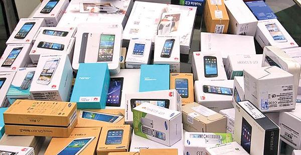 دولت رویه تامین ارز برای واردات گوشیهای بالای 600 دلار را اصلاح کرد