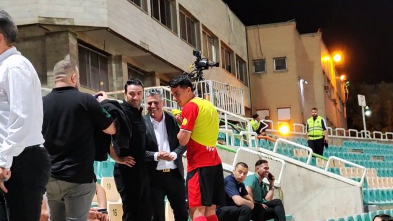 حضور غیرمنتظره نکونام در ورزشگاه دستگردی
