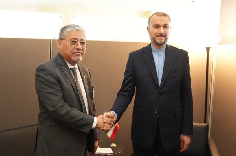 ادامه دیدارهای وزیر امور خارجه با همتایان خارجی خود