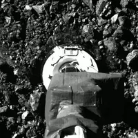 تصویر روز ناسا؛ تماس فضاپیمای اسیریس-رکس با بنو