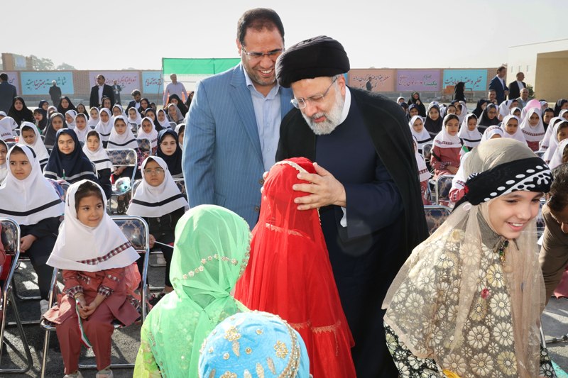 عکس/ در حاشیه مراسم بازگشایی مدارس با حضور رئیس جمهور