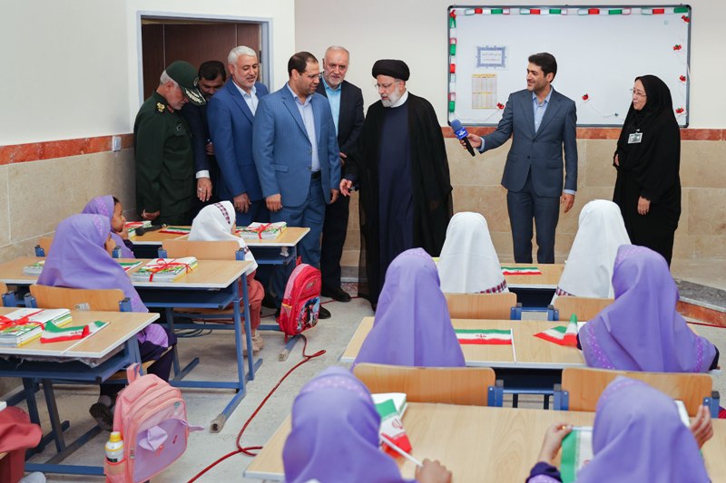 عکس/ در حاشیه مراسم بازگشایی مدارس با حضور رئیس جمهور