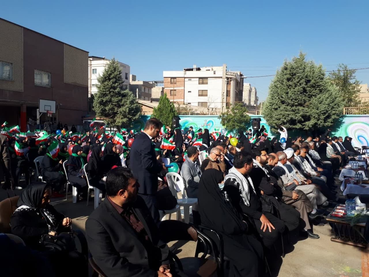 نواخته شدن زنگ «مهر، ایثار و مقاومت» در 2 هزار مدرسه قزوین